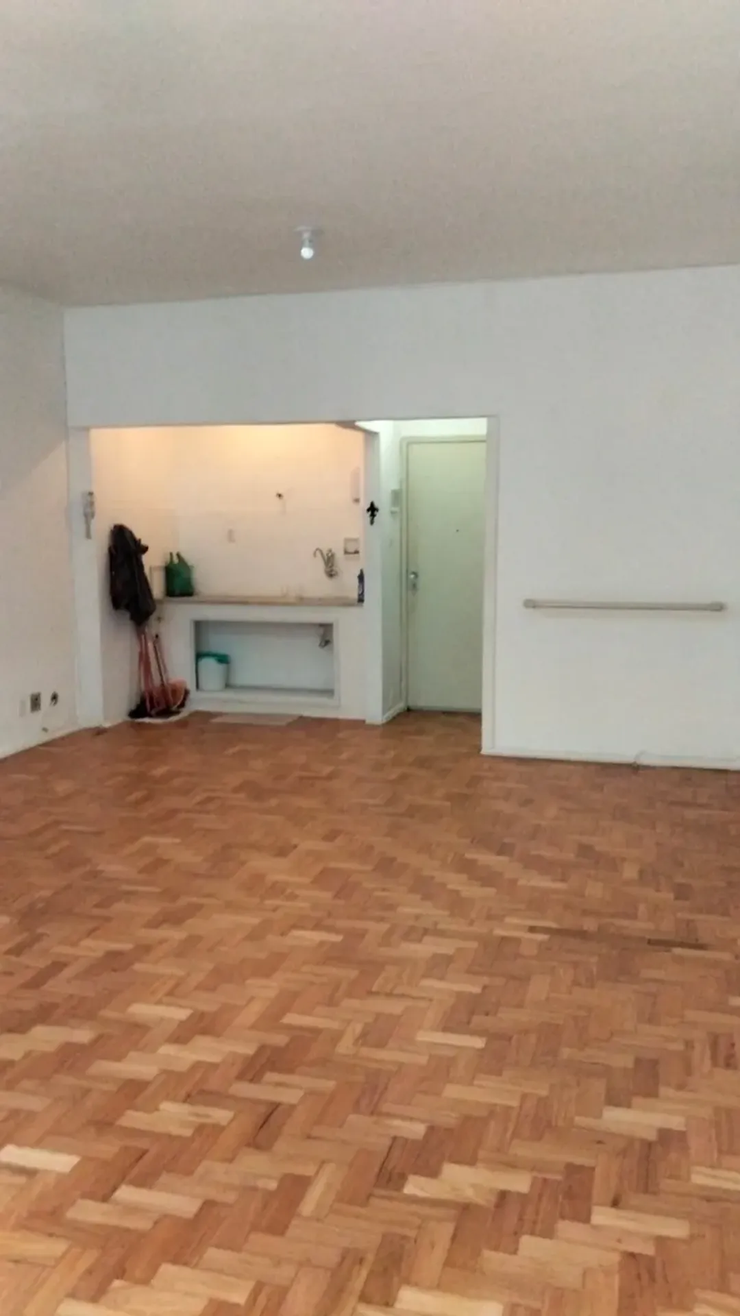 Apartamento, 42 m², com piso de madeira ou laminado — photo 12