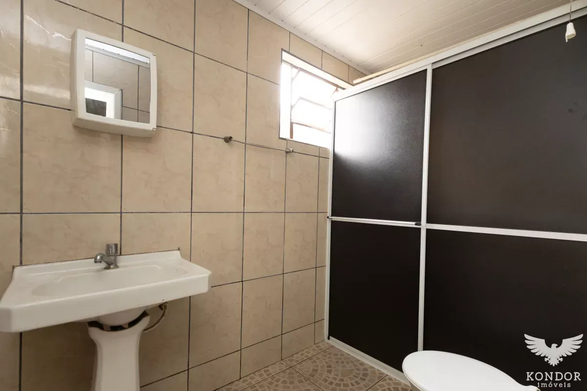 House, 80 m², with wood or laminate floors — photo 4