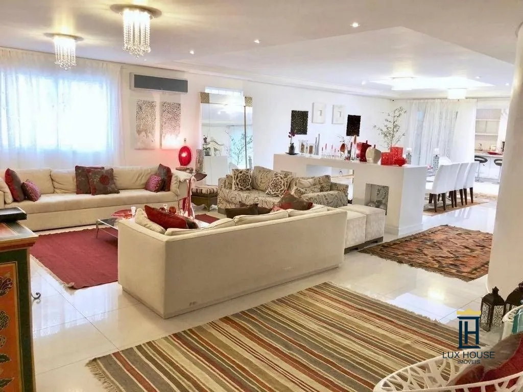 House with 7 bedrooms and 6 en-suites plus pool — photo 27