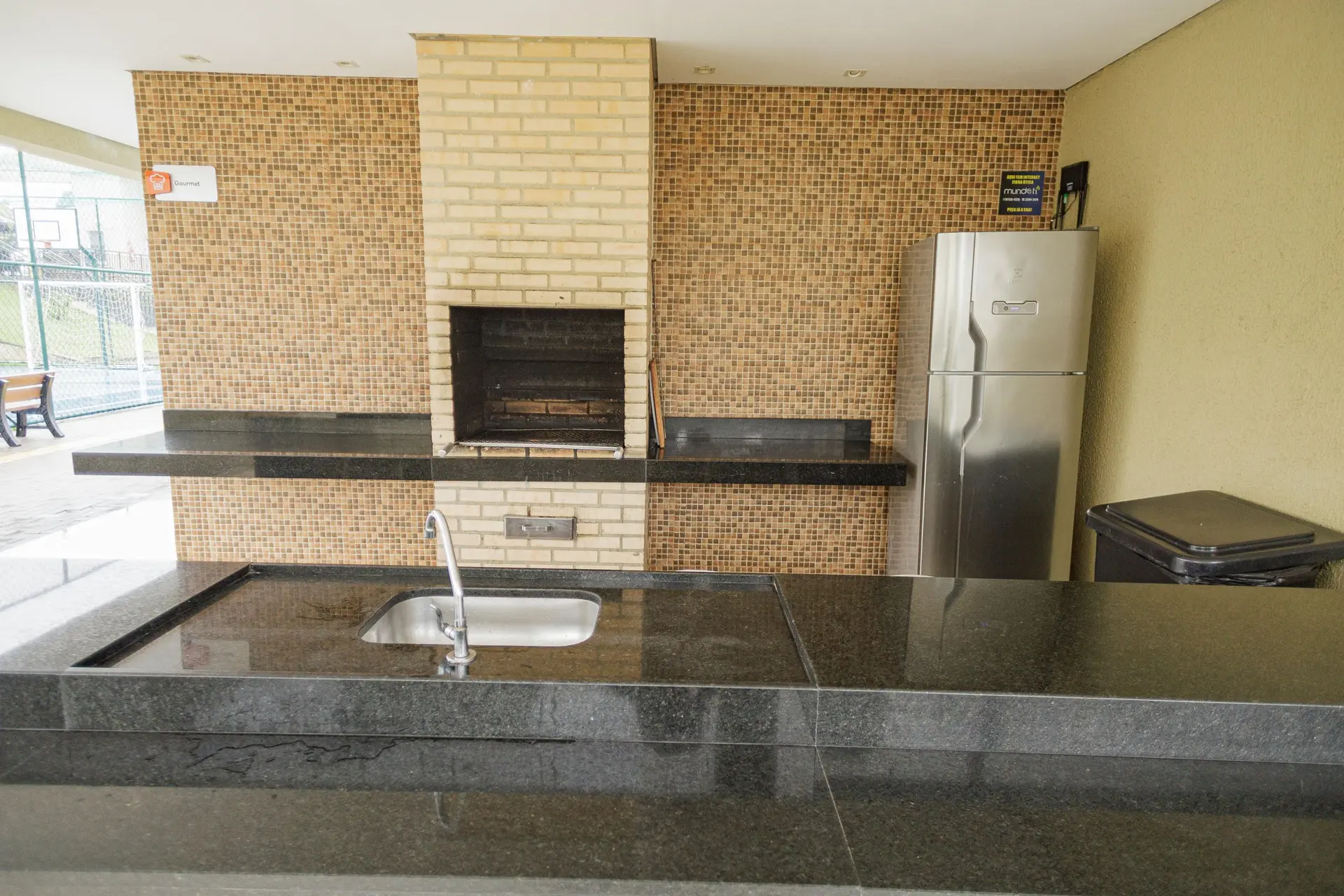 Glass-enclosed balcony in a 2-bedroom apartment, 44 m² — photo 26