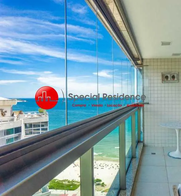 Furnished duplex-style cover with 4 bedrooms and 4 baths — photo 3