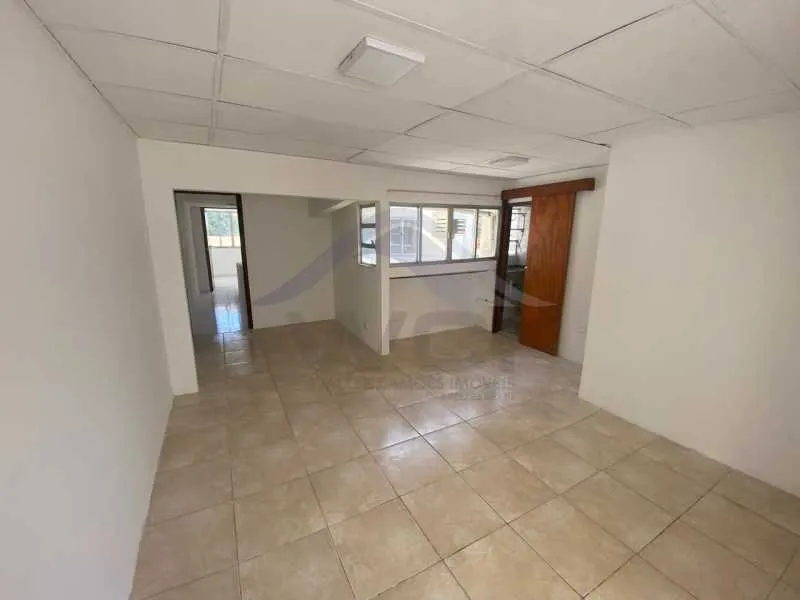 Triplex house 325 m² with private garden and 5 parking spots — photo 16