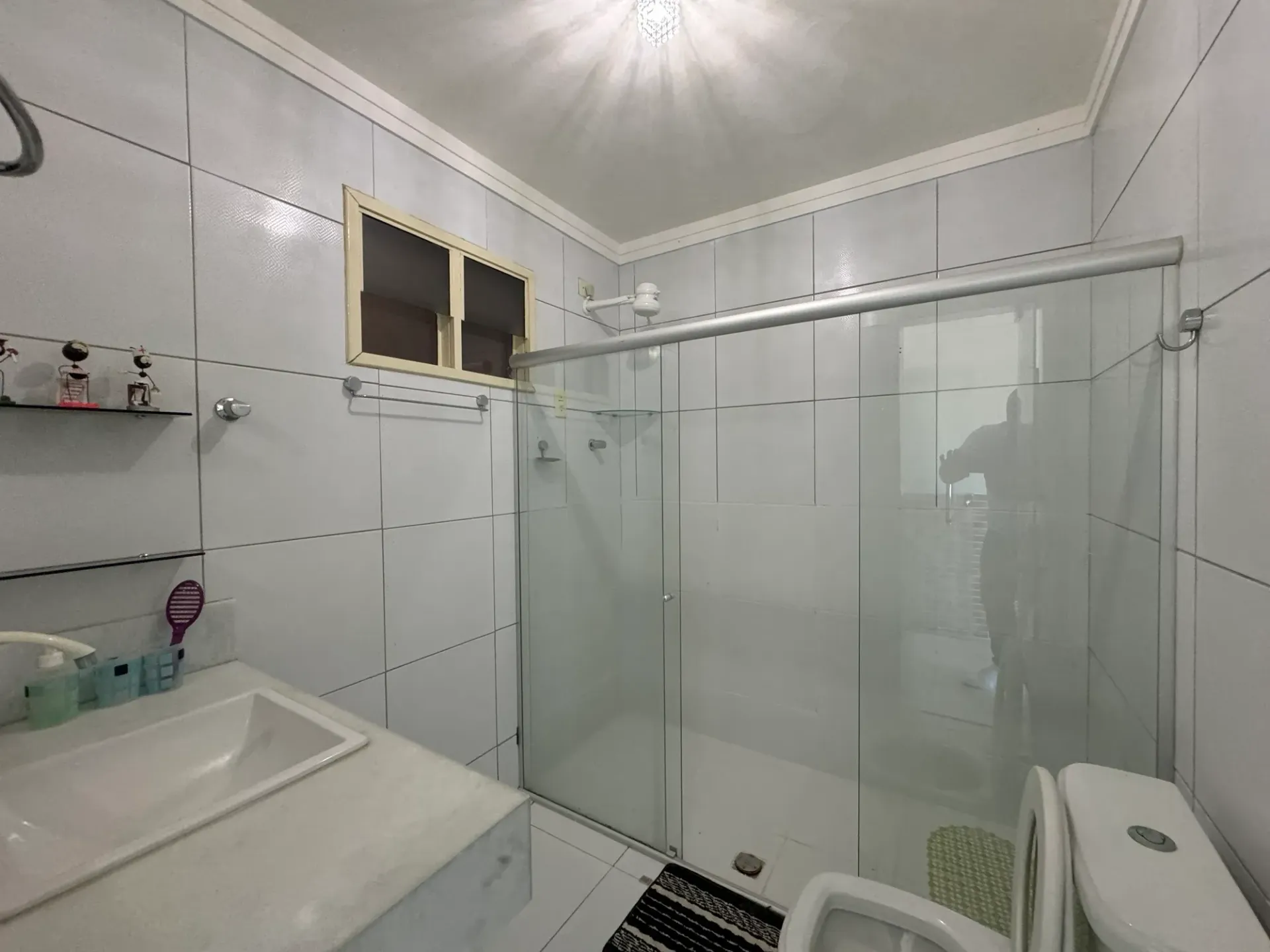 Furnished house with 5 en-suite bedrooms and private garden — photo 9