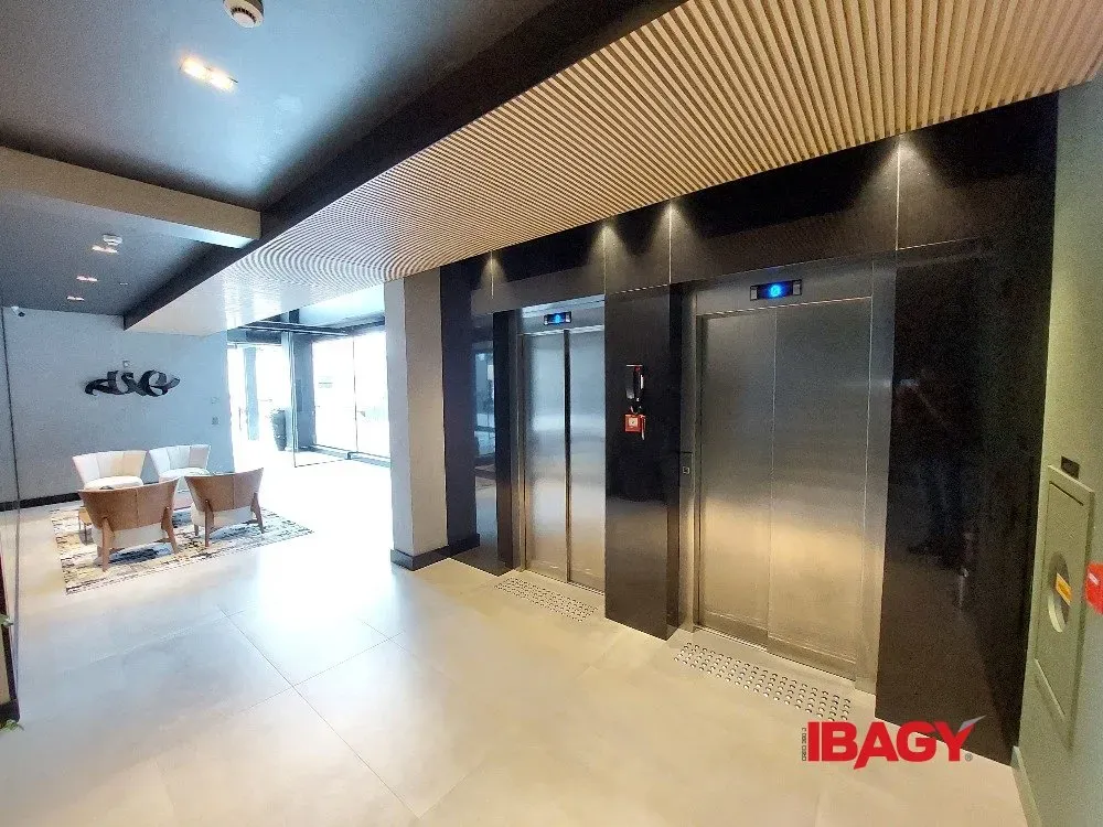 Furnished studio with balcony and integrated kitchen — photo 23