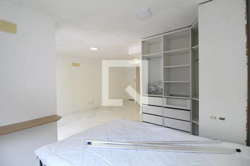 Студия 40 м² со стиральной машиной и застеклённым балконом — photo 16