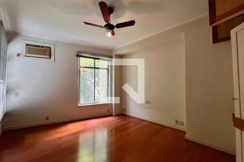 3-bedroom apartment with a water view in Rio de Janeiro — photo 26