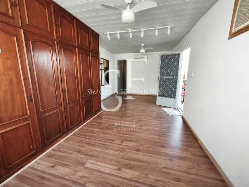 Washing machine in a 3-bedroom apartment, 152 m² — photo 6