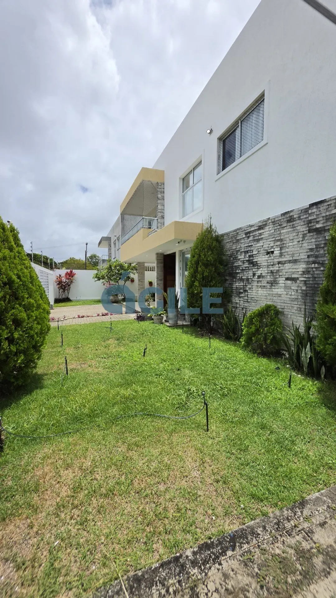 Washing machine in a 4-bedroom house, 200 m² — photo 2