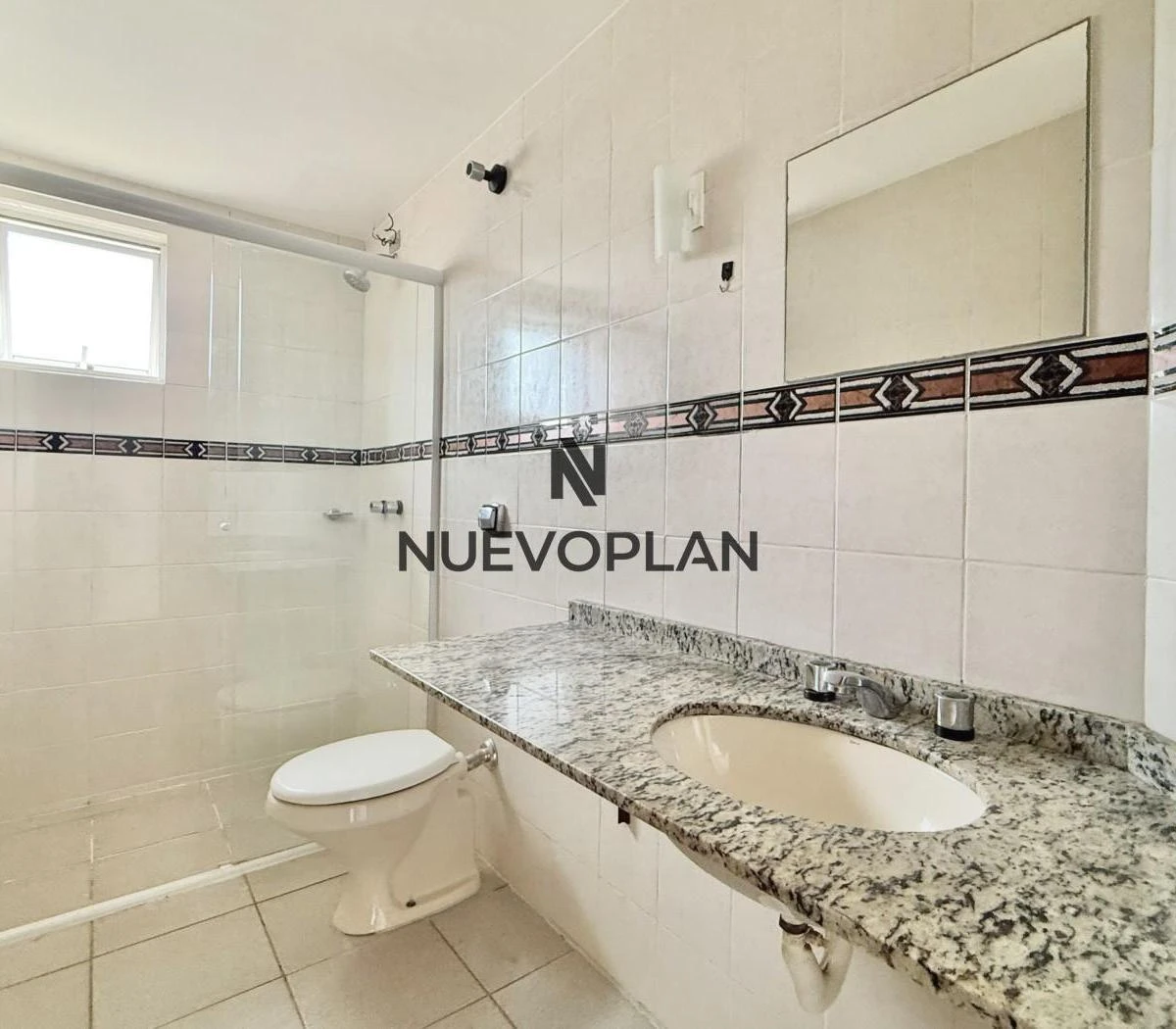 3-bedroom apartment, 1 with its own bathroom, 84 m² — photo 19