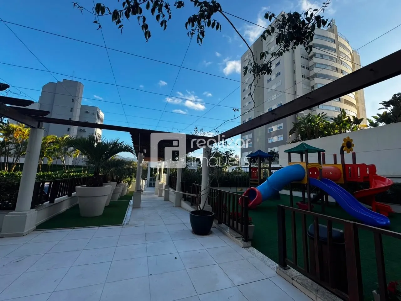 Furnished home with 3 bedrooms, 1 en-suite and 2 parking spaces — photo 14
