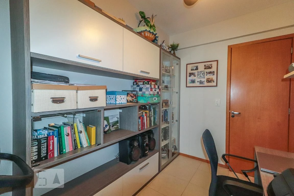 Furnished apartment, 75 m², with a home office — photo 47