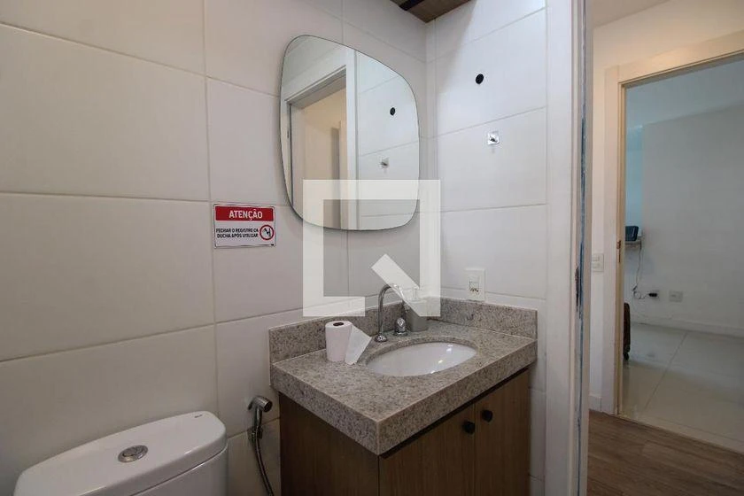 Furnished 79 m² apartment with 2 bedrooms and 2 bathrooms — photo 2