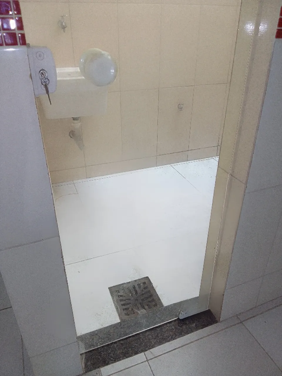 Дуплекс з 2 спальнями і 1 ванною та місцем для авто — photo 9