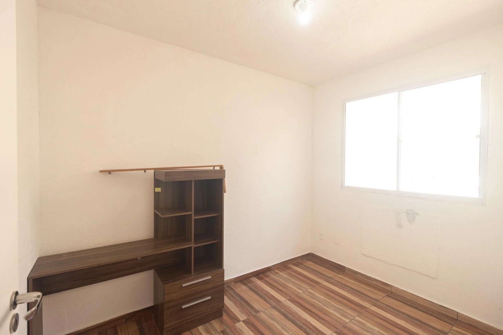 Furnished apartment with 2 bedrooms and an open kitchen — photo 24
