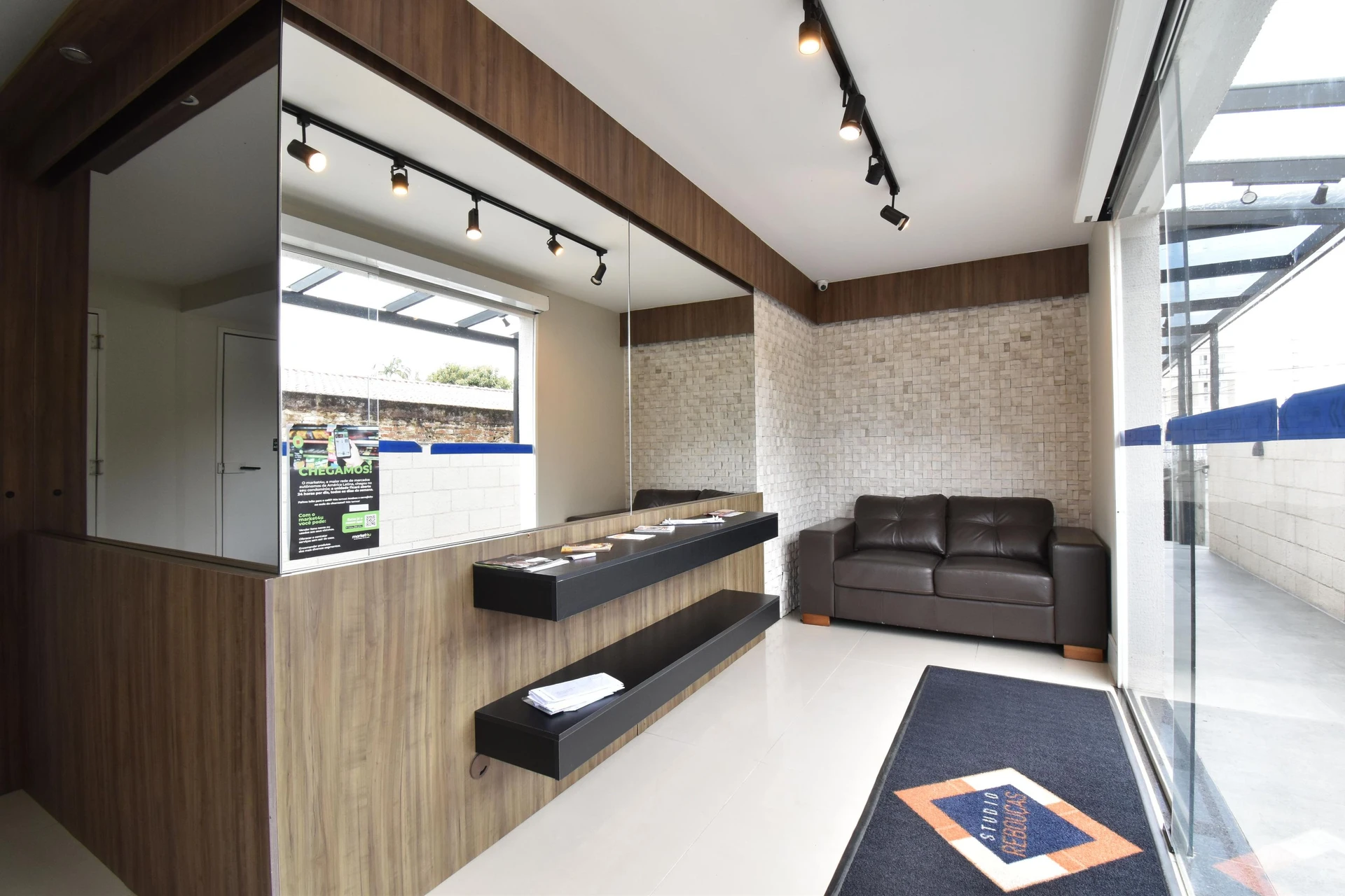 Студия 17 м² со стиральной машиной и рабочим местом — photo 9