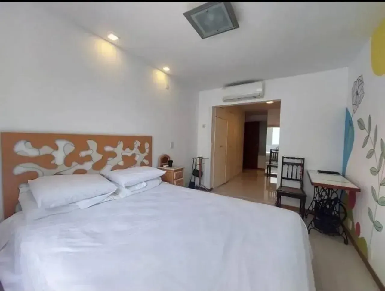 Furnished apartment with an enclosed glass balcony — photo 12