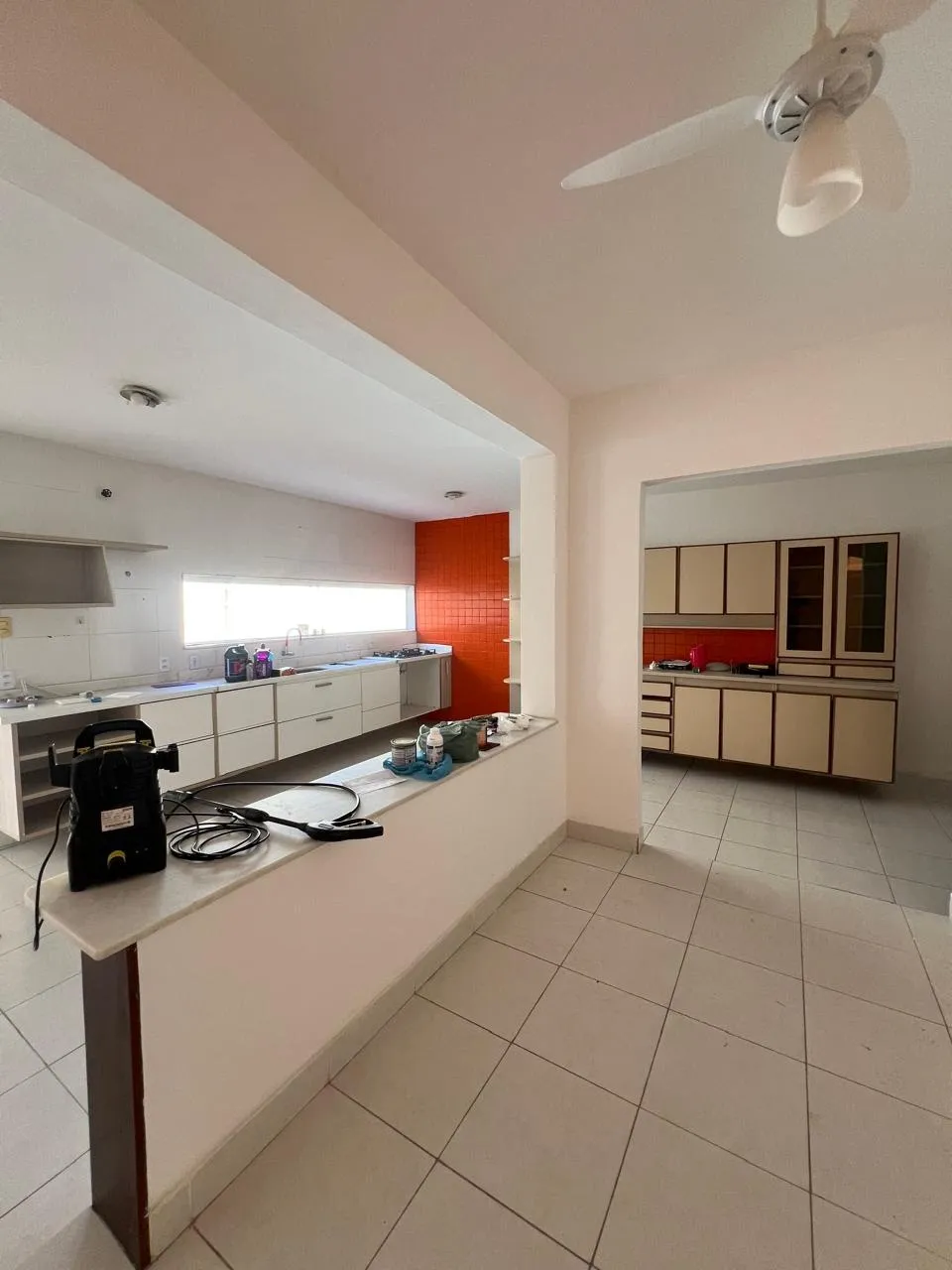 House with 3 bedrooms, 4 bathrooms and 5 parking spaces — photo 5