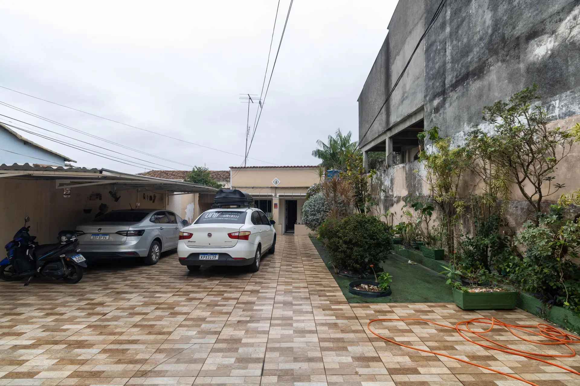 Casa amueblada con 6 dormitorios, 3 baños y jardín propio — photo 69