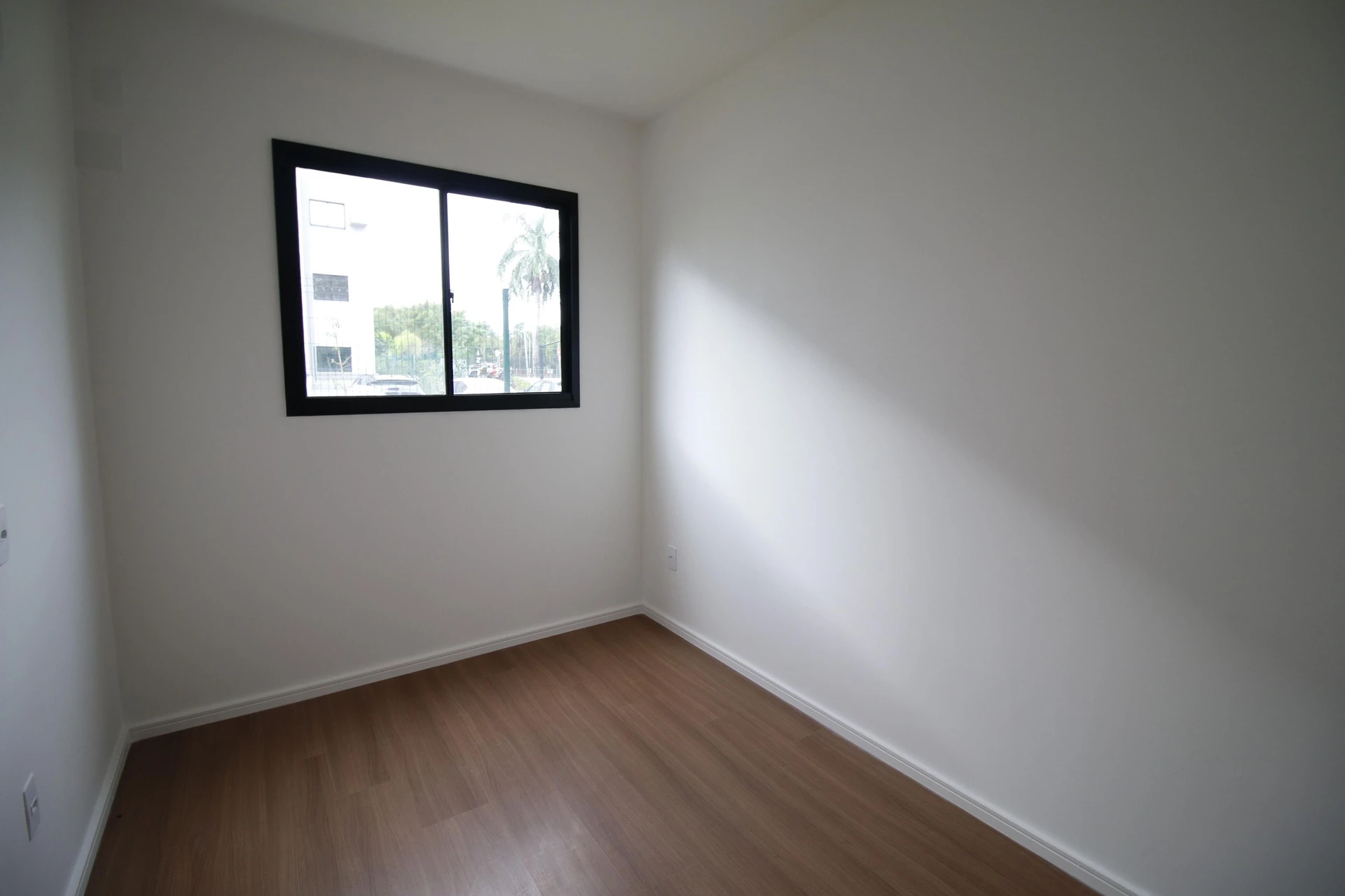 Apartamento com 2 quartos, varanda e vaga de garagem — photo 3