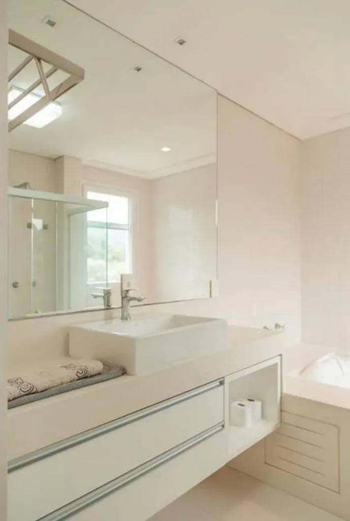 Casa com 6 suítes e área de piscina compartilhada — photo 28