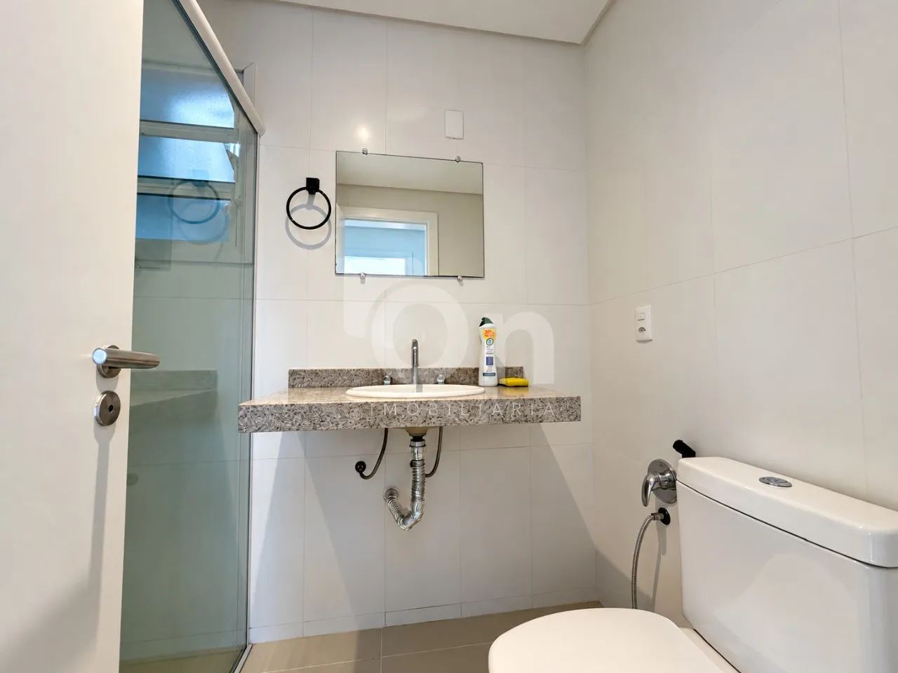 3-bedroom apartment in a building with a gym — photo 22