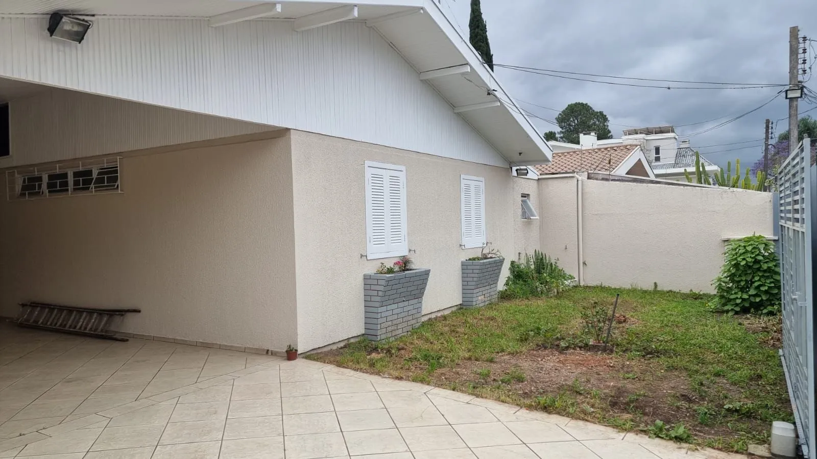 Casa de 4 dormitorios, 2 con baño propio, 220 m², Curitiba — photo 12