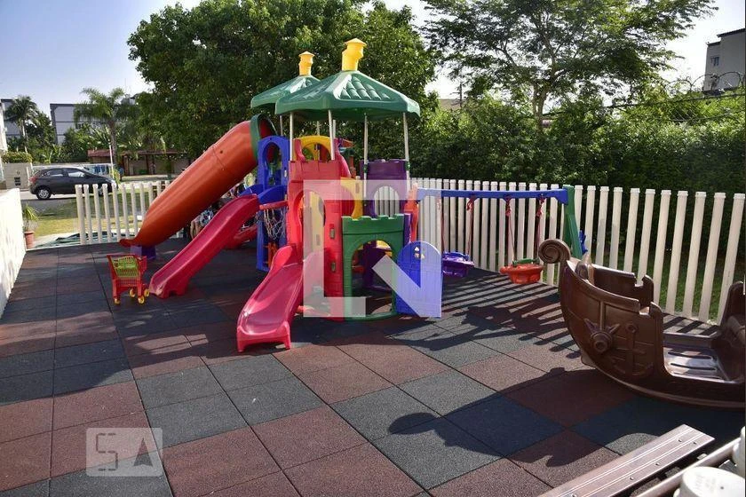 Apartamento de 2 quartos em condomínio com piscina — photo 45