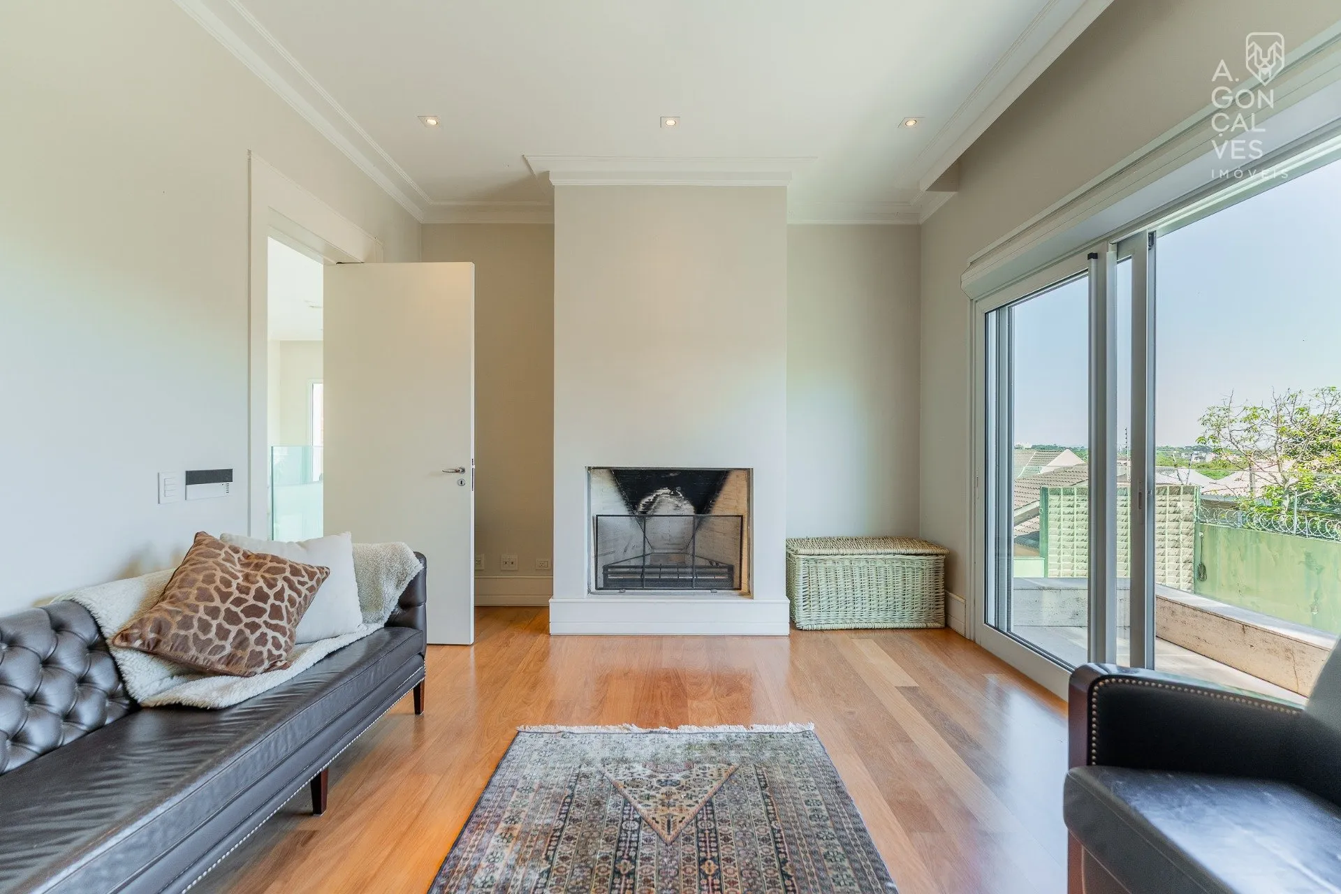Furnished house with 5 bedrooms and 5 bathrooms — photo 30