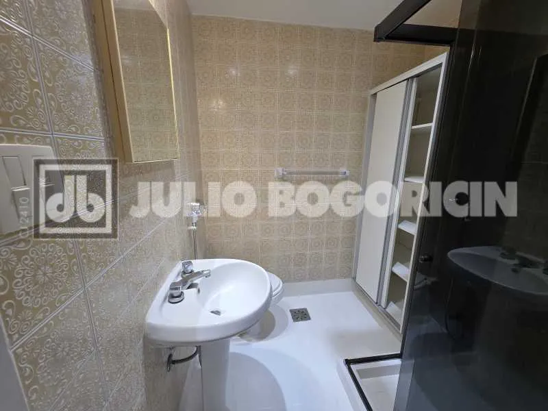 Apartment, 91 m², with wood or laminate floors — photo 7