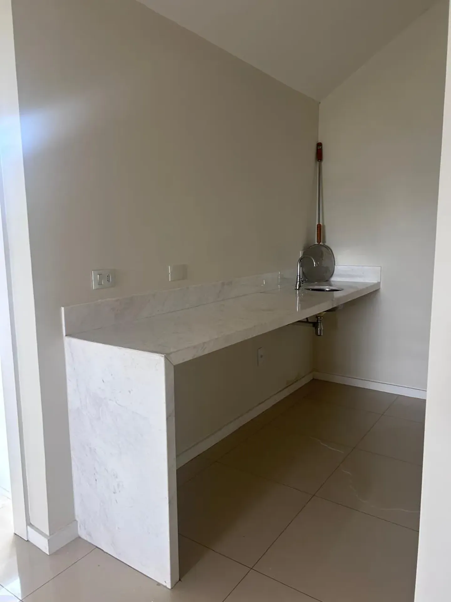 5-bedroom house with a walk-in closet in Rio de Janeiro — photo 9