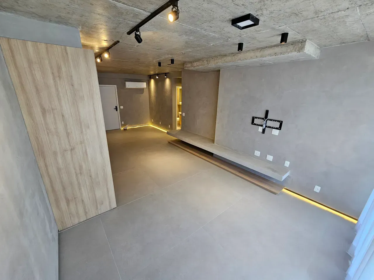 3-bedroom apartment with balcony and open kitchen — photo 9