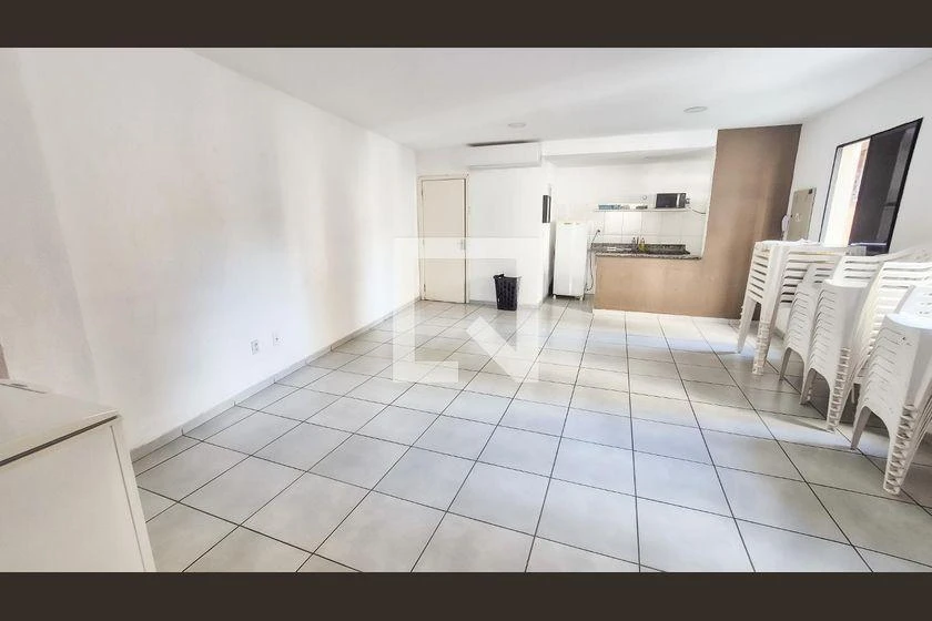 2-bedroom apartment with open-plan kitchen — photo 8