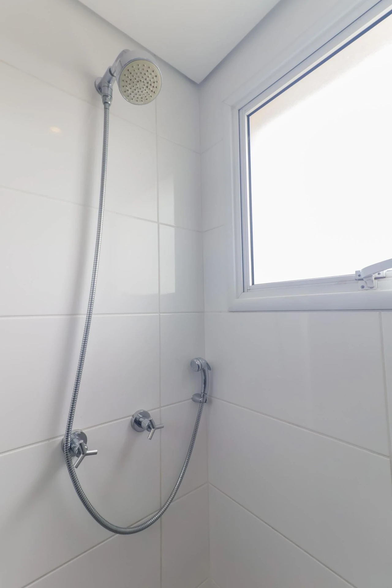 Furnished apartment, 266 m², with a bathtub — photo 42