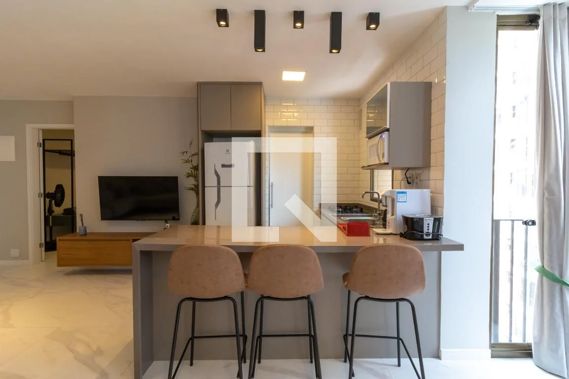 Apartamento mobiliado com 2 quartos e piscina no condomínio — photo 14