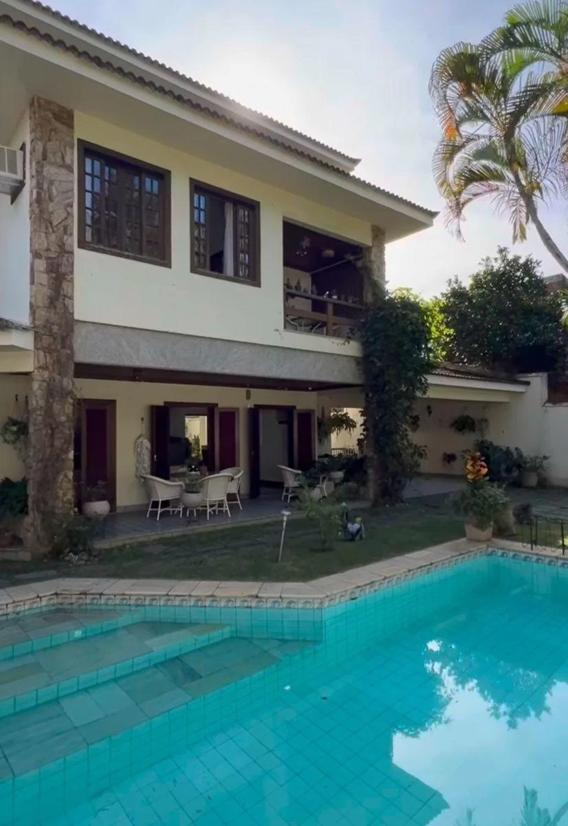 600 m² house with 5 en-suite bedrooms and balcony grill — photo 5