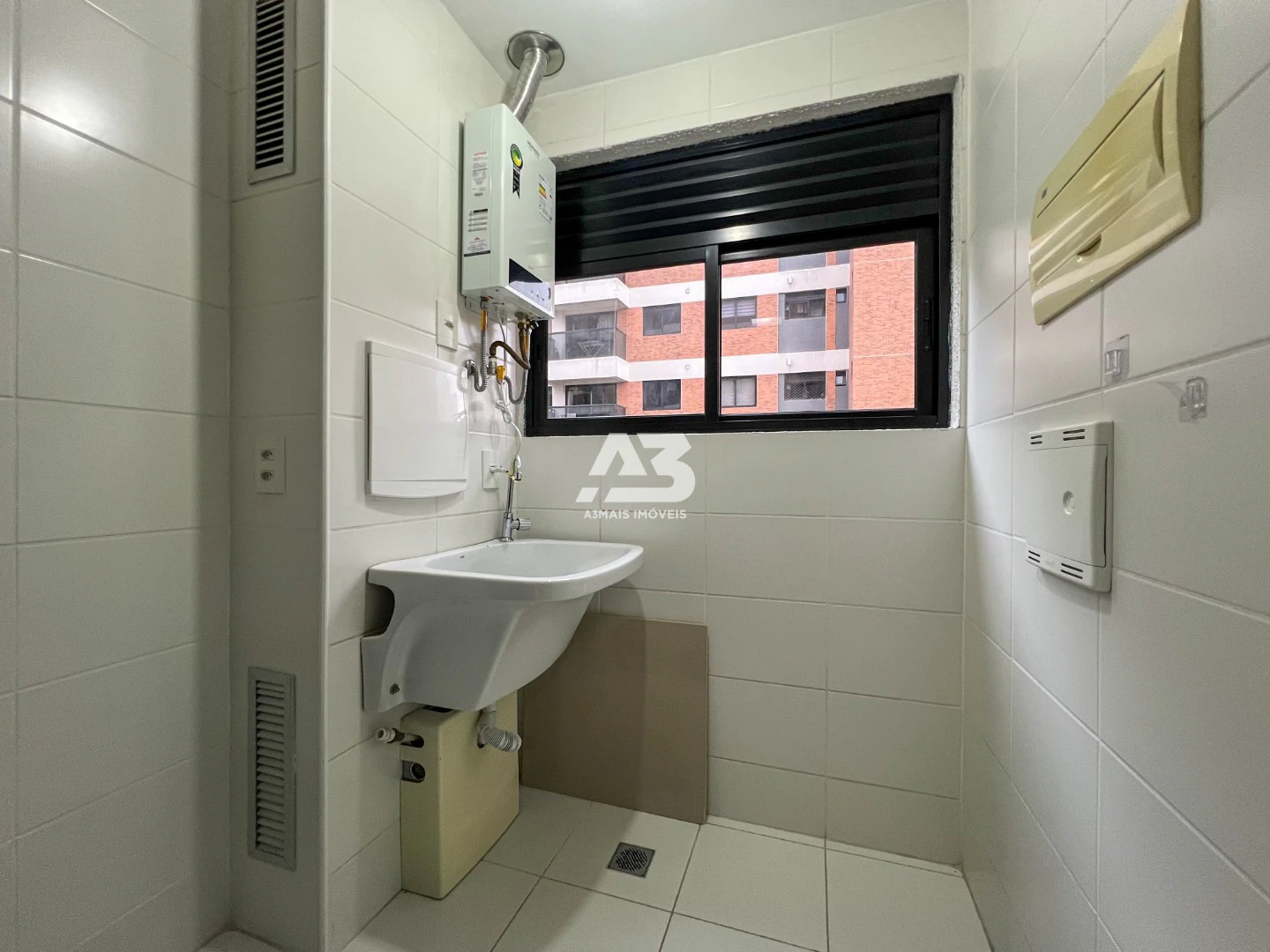 2-bedroom apartment in a building with a sauna — photo 3
