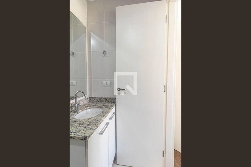 Furnished apartment, 63 m², with a home office — photo 40