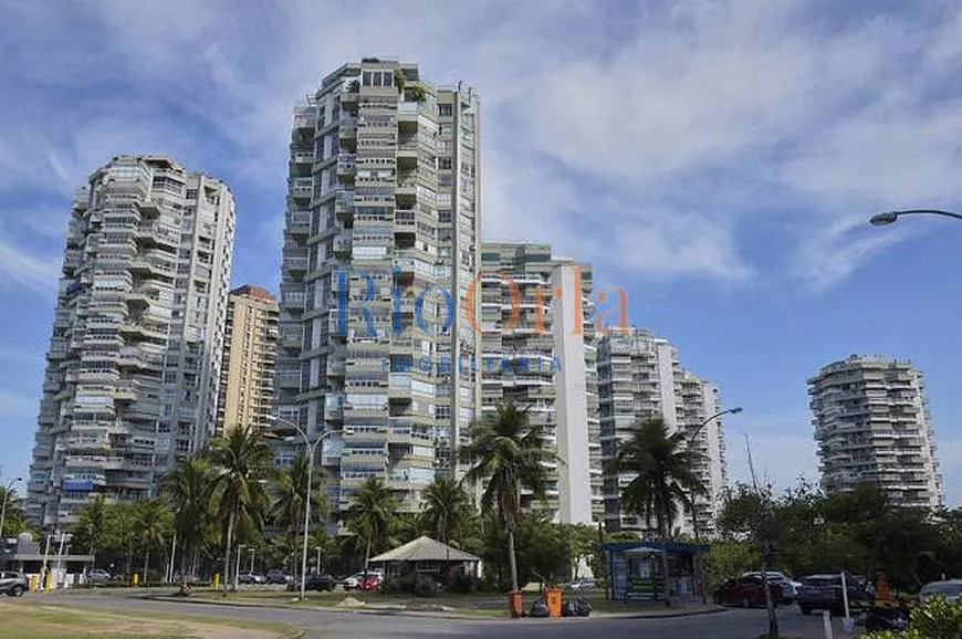 Unfurnished apartment with 4 bedrooms and 5 bathrooms — photo 67
