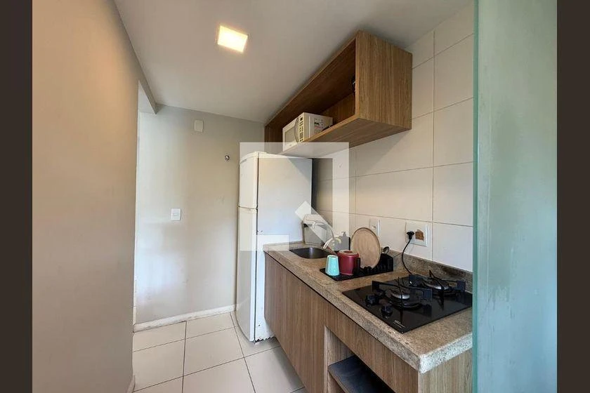 Furnished 2-bedroom apartment with an en-suite pair — photo 15