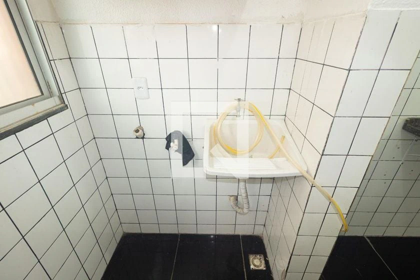 Apartamento de 2 quartos com piso de cerâmica e vaga — photo 26
