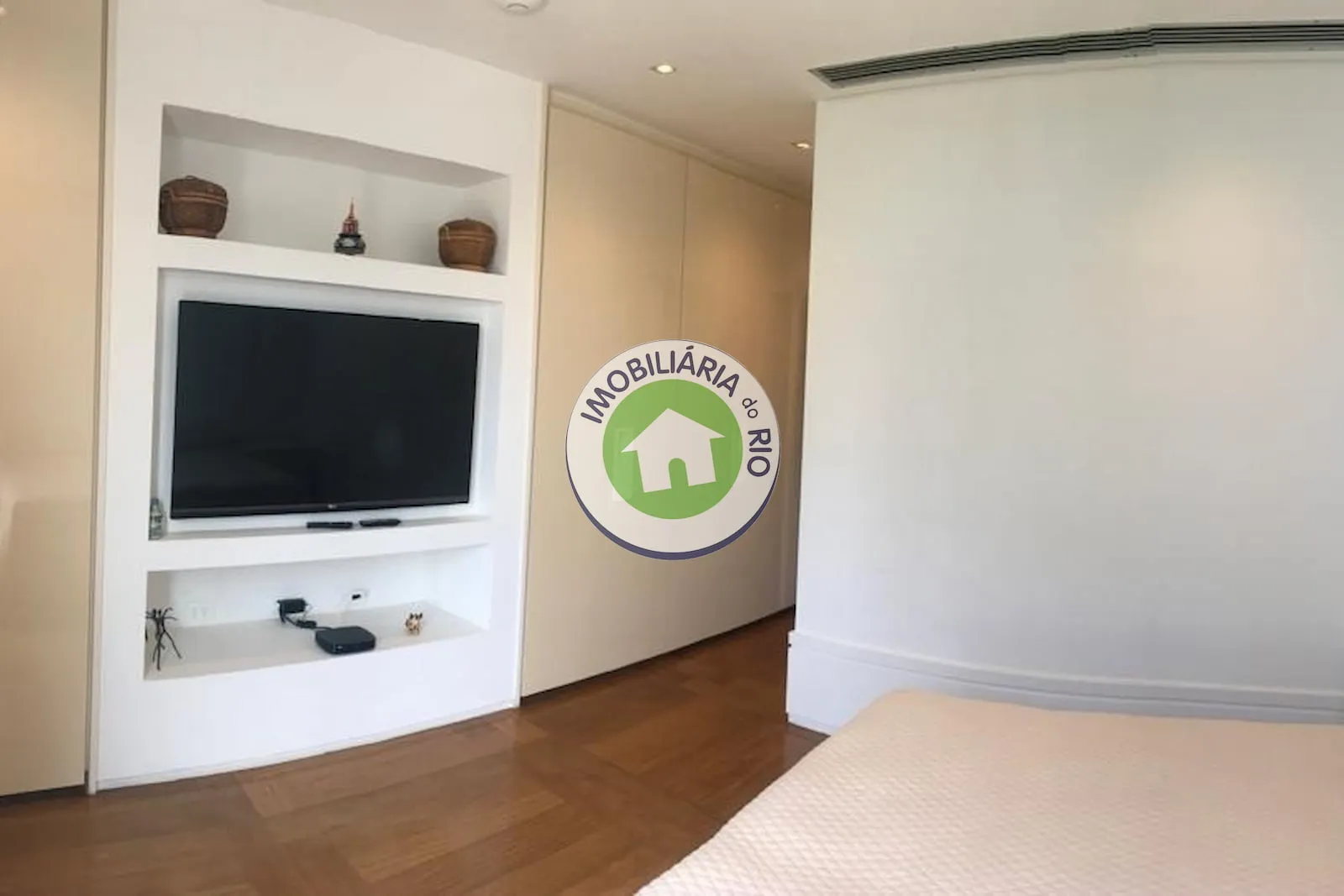 Apartamento mobiliado com 3 dormitórios e 5 banheiros — photo 34