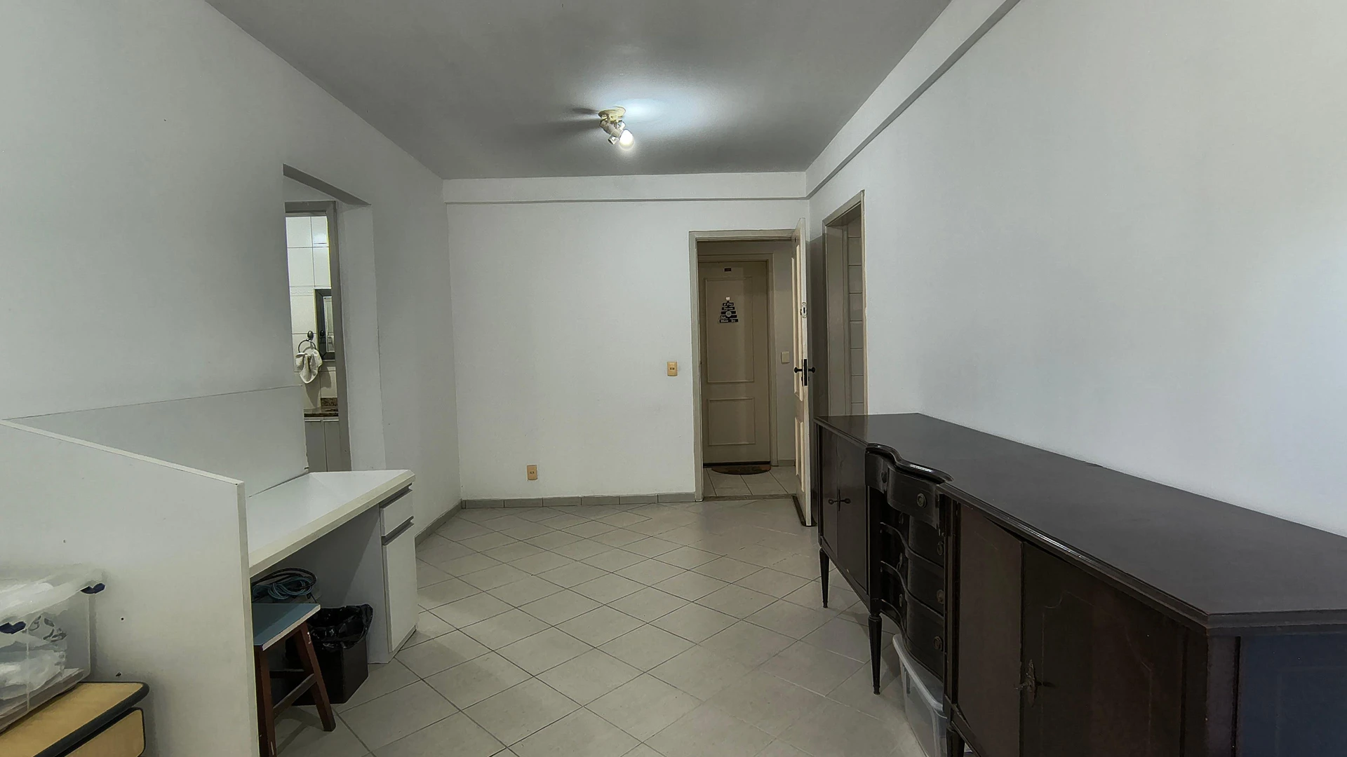 Furnished apartment with 2 bedrooms and 2 bathrooms — photo 27