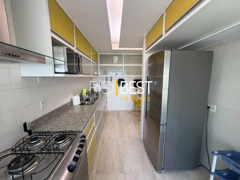Furnished 4-bedroom apartment with open-plan kitchen — photo 20