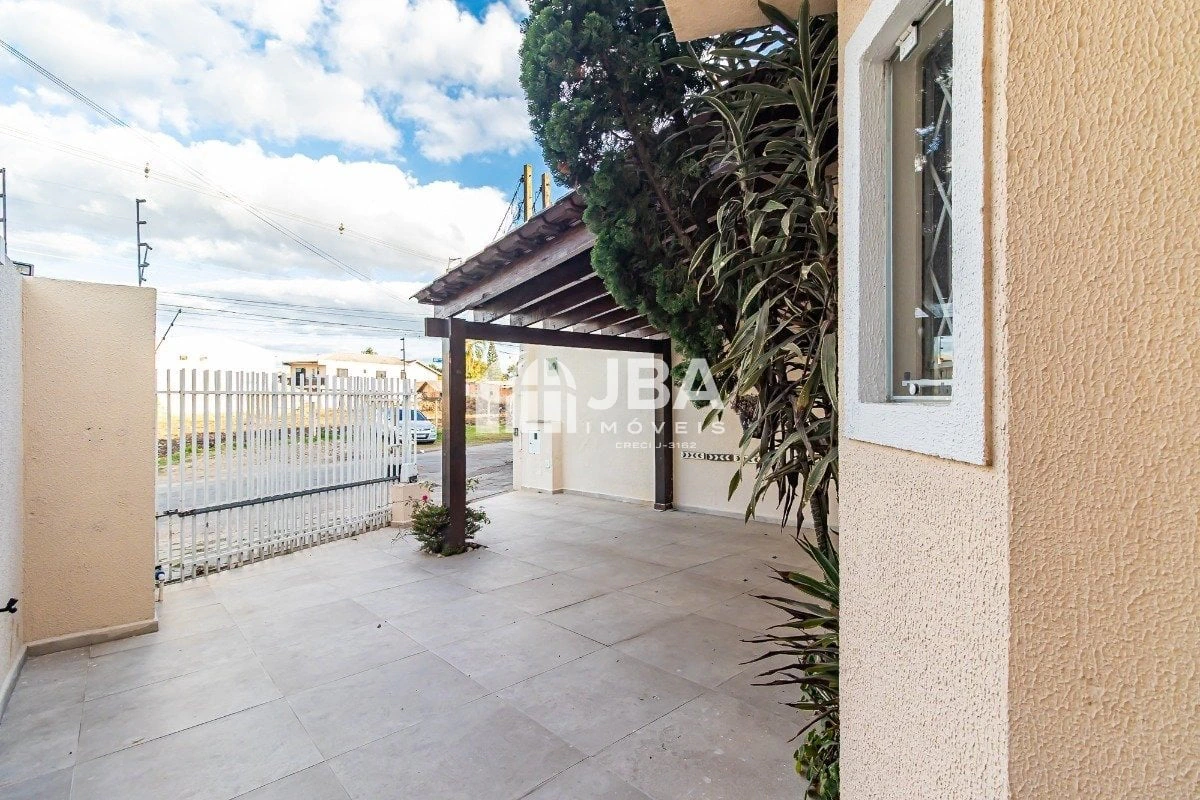 Glass-enclosed balcony in a 3-bedroom house, 85 m² — photo 23