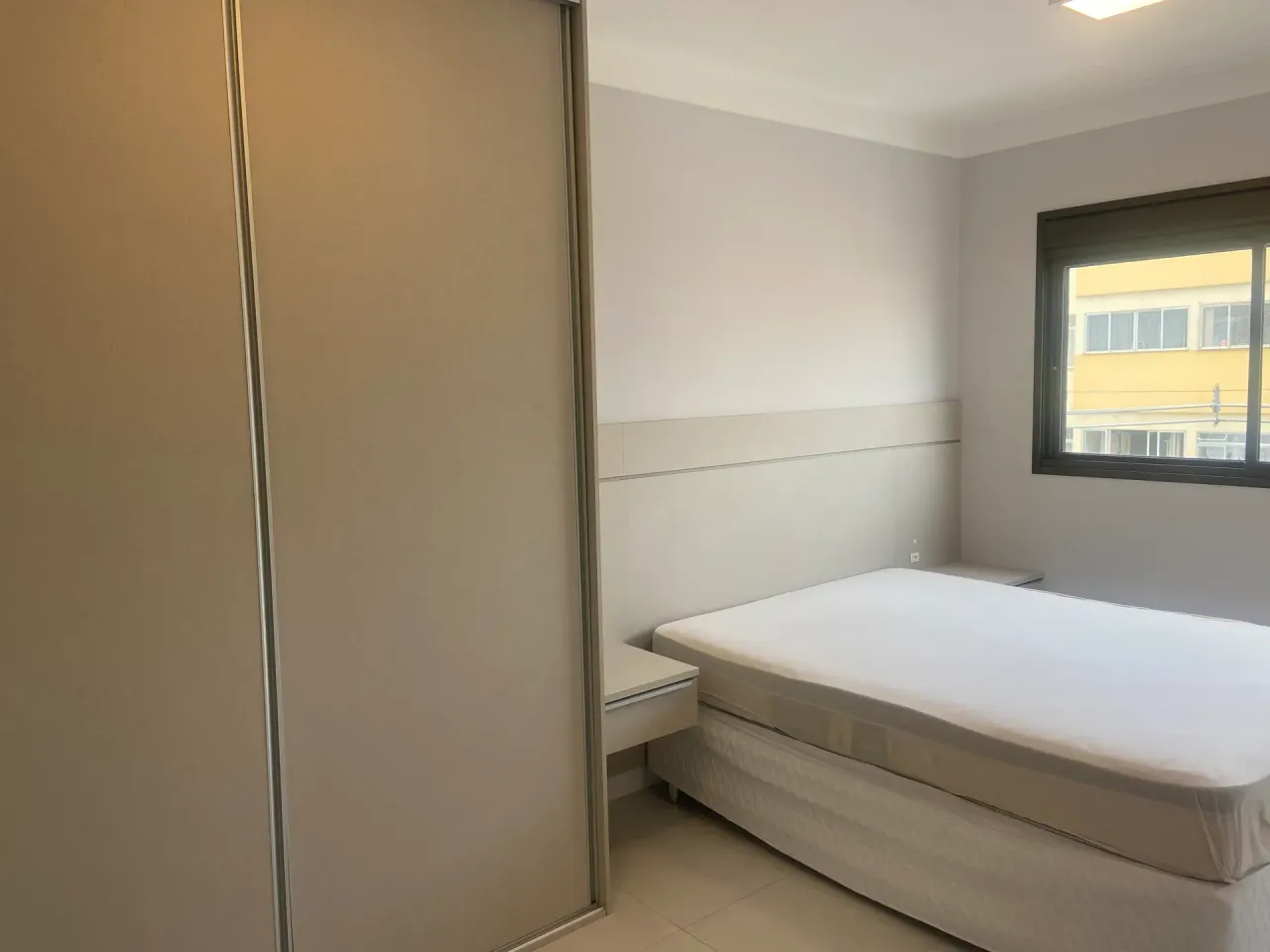 2-bedroom apartment in a building with a gym — photo 11