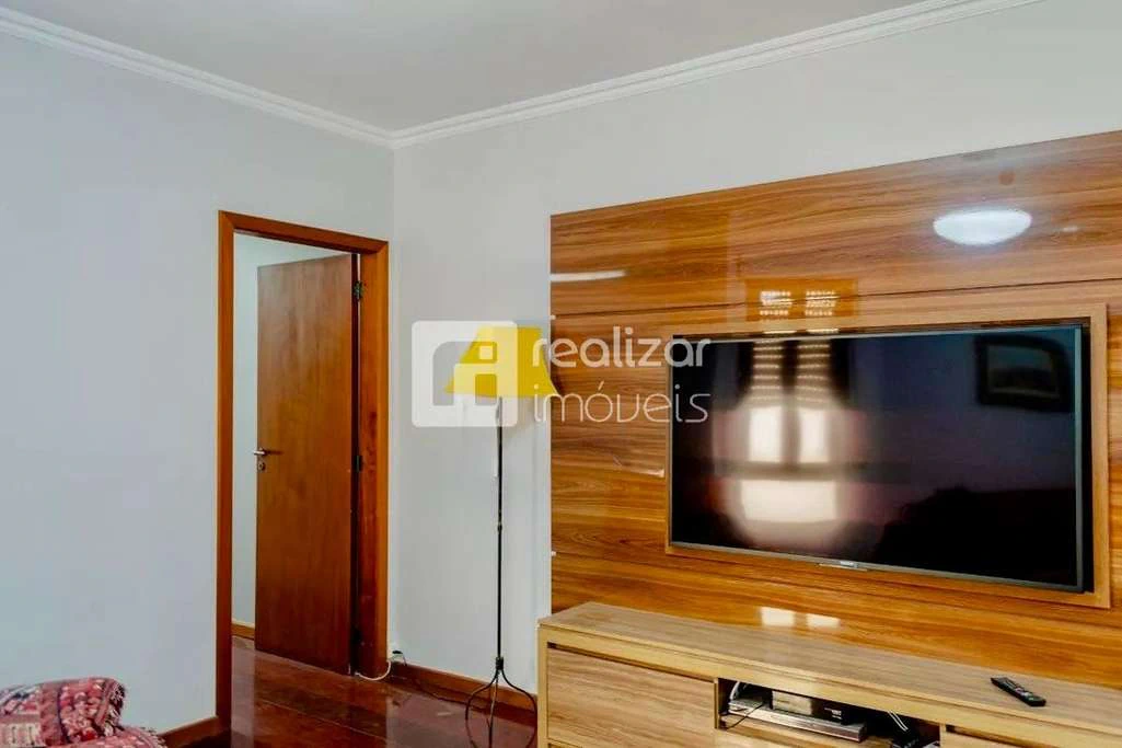 Apartamento de 380 m² con 3 dormitorios y cocina cerrada — photo 3