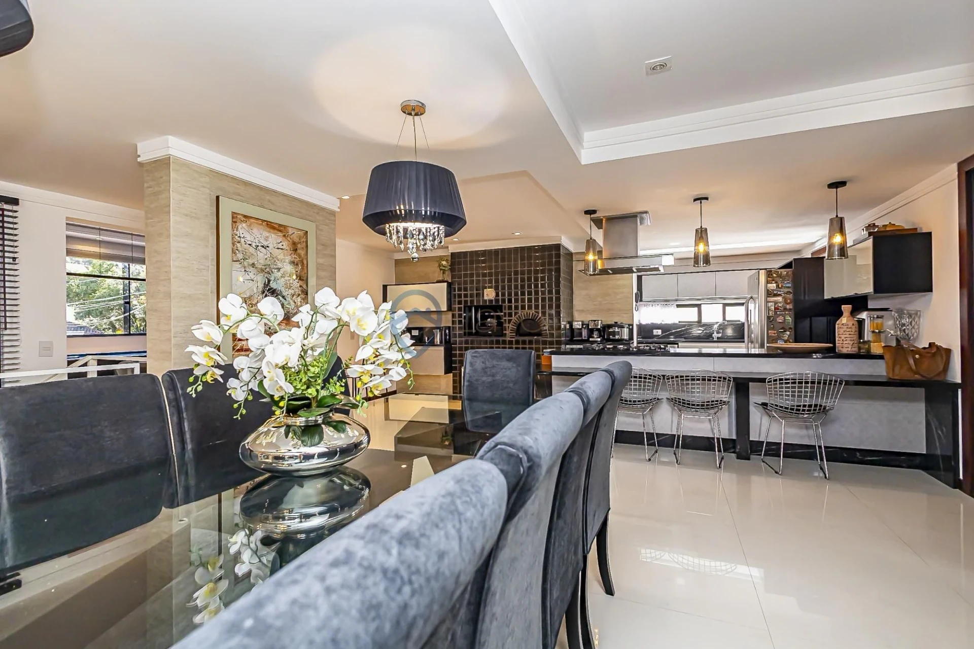 Рабочее место и 4 спальни: дом 381 м² — photo 2