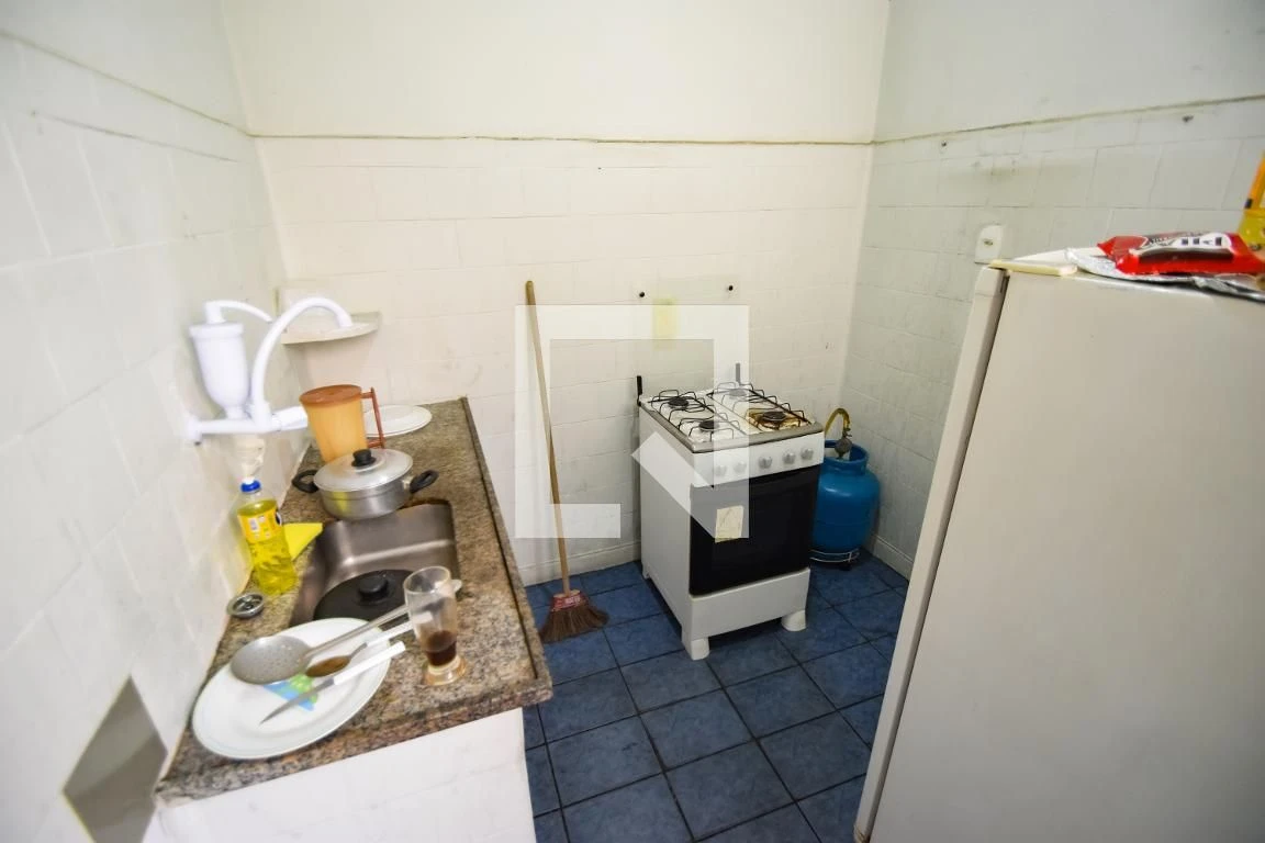 Apartamento mobiliado com 4 quartos e cozinha separada — photo 3