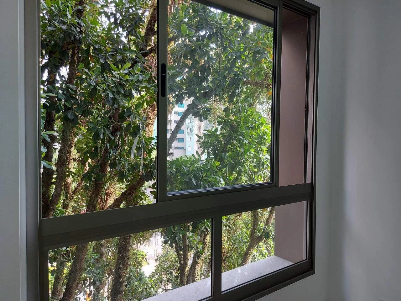 Floor-to-ceiling windows in a 2-bedroom apartment, 64 m² — photo 27