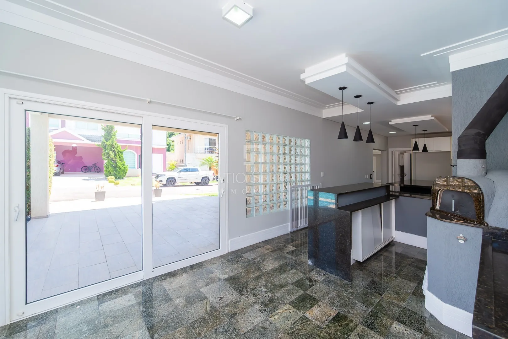 Furnished house, 305 m², with a bathtub — photo 19